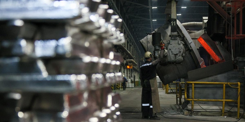 Bloomberg узнал о планах США обложить алюминий из России пошлиной в
