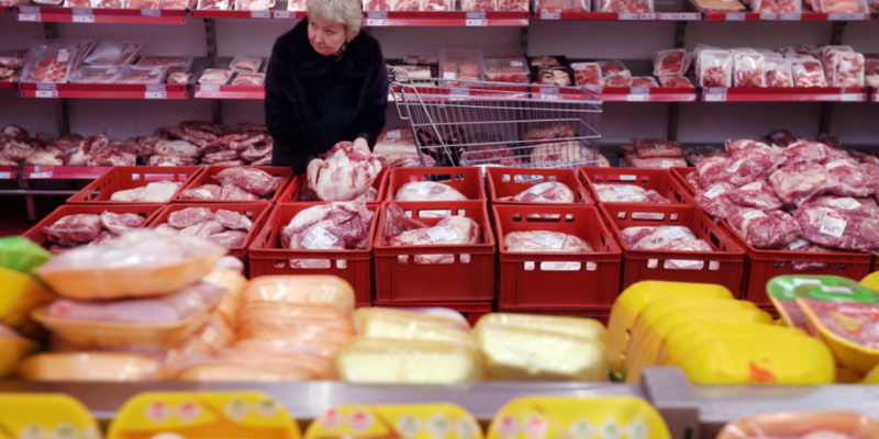 Россияне назвали продукты, на которые наиболее заметно выросли цены